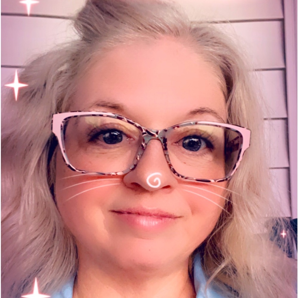 Meet your Posher, Lisa